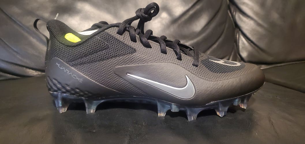 Black New Size 9.0 (Women's 10) Molded Cleats Nike Low Top Huarache 8