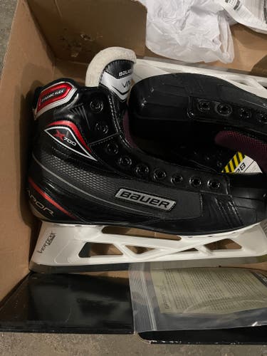 Senior New Bauer Vapor X700 Hockey Goalie Skates Regular Width Size 10.5