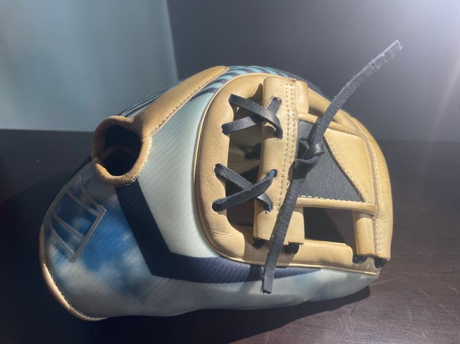 Used Infield 11.5" REV1X Baseball Glove