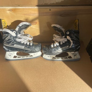 Used Bauer  Size 4 Supreme 1S Hockey Skates