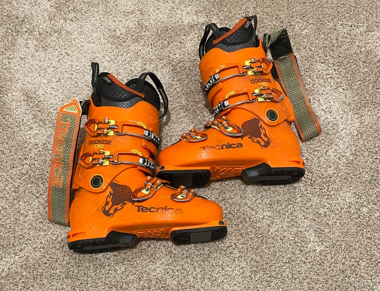 Tecnica Cochise Ski Boots with BRAND NEW liners and lifters SidelineSwap