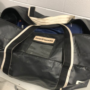 SHERWOOD Hockey bag (excellent condition)