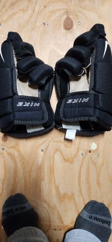 Nike gloves 13.5