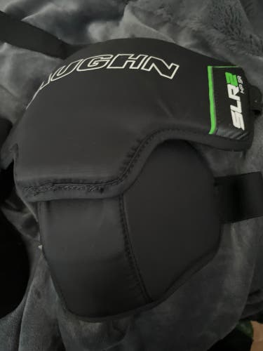 Vaughn slr2 goalie knee pads