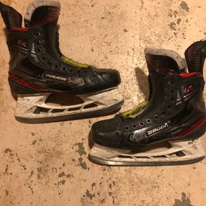 Used Bauer Regular Width Size 9 Vapor 2X Hockey Skates
