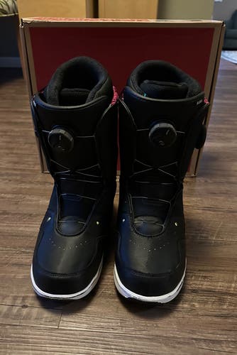 Womens Vans Snowboard Boots