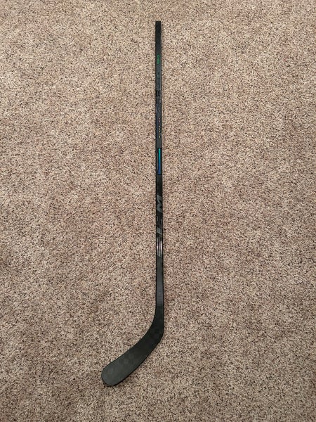 New Right Handed P29 Pro Stock Matthew Barzal Trigger 6 Pro Hockey Stick