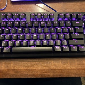 ETRobot (SHJING) Barely Used - Esports Mechanical Keyboard - back glow keys