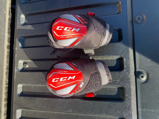Used Medium CCM JetSpeed FT1 Elbow Pads
