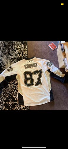 Sidney Crosby XL Reebok Jersey