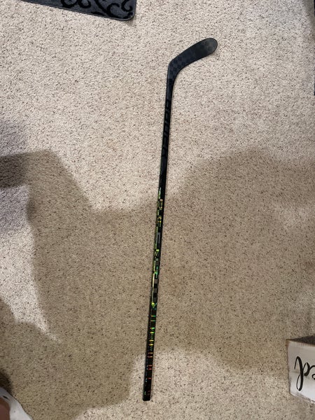 Senior Right Handed P28 Ag5nt Hockey Stick