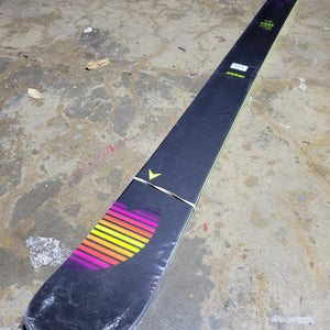 New Dynastar Menace 98 187 cm Skis