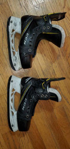 Used CCM Super Tacks AS1 Hockey Skates Regular Width Size 3.5