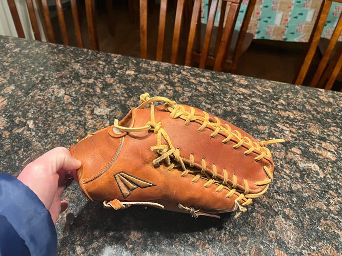 Easton Outfielders Glove