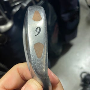 Rave 2 iron n6 in Right handed by Square two  Graphite shaft