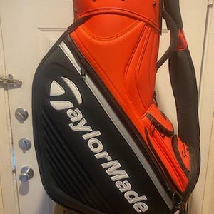 Used Men's TaylorMade Tour Staff Bag