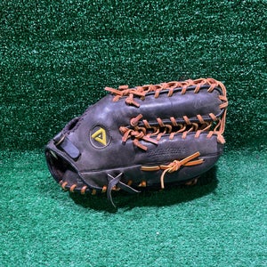 Akadema ARR38 13" Baseball glove (RHT)