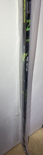 New Intermediate Right Handed P28 Ag5nt Hockey Stick