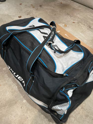 Bauer hockey bag