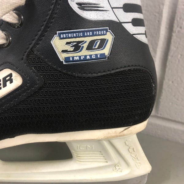 Nearly NEW Bauer Impact30 size 6 hockey skates