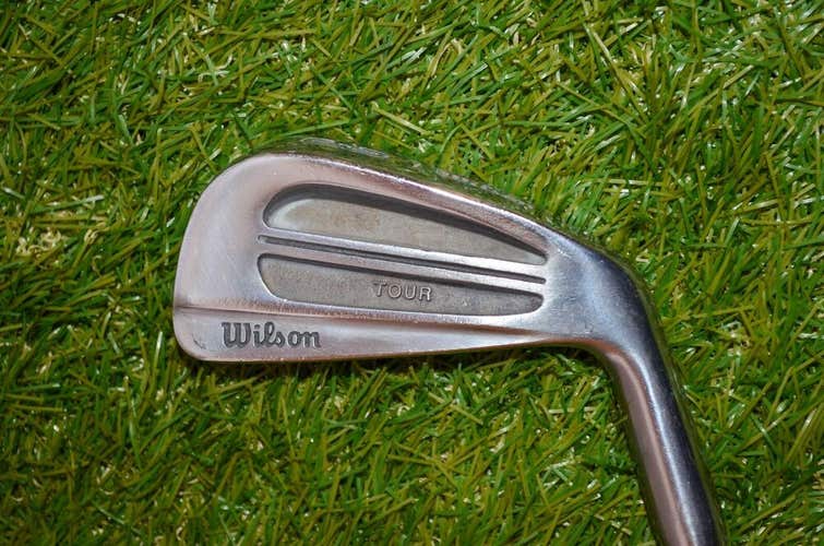 Wilson	Tour	3 Iron	RH	38.5"	Steel	Stiff	New Grip