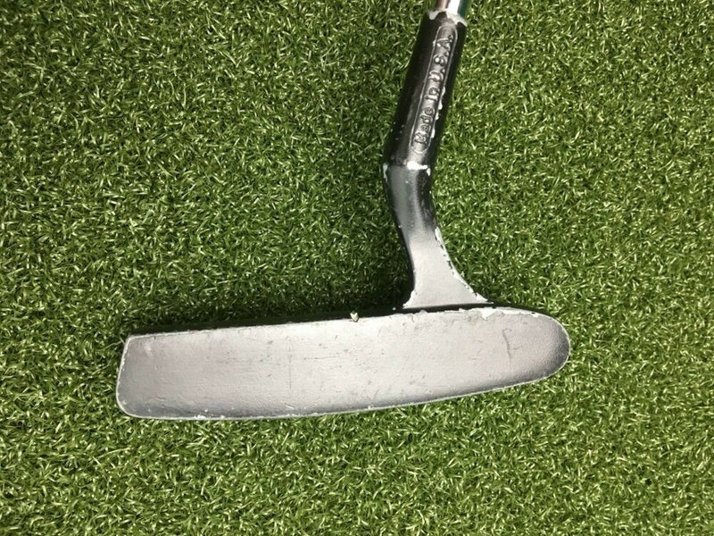 AGA Blade Putter / RH / ~33.75" Steel / Nice Grip / Good Condition / gw6282