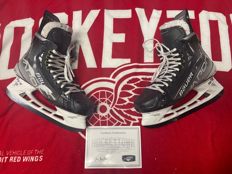 Detroit Red Wings NHL Bauer Vapor Hyperlite Pro Stock Hockey Skates 8 D Made in Canada