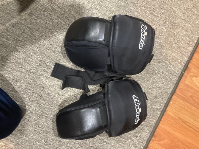 Used Brian's Goalie Knee Guards Intermediate