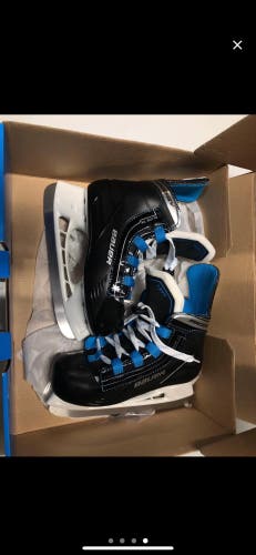 Youth Bauer Prodigy Regular Width  Size 12 Hockey Skates