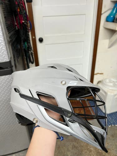 Player's Cascade S Helmet