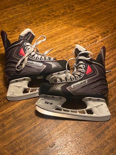 Used Bauer Size 4 Vapor x40 Hockey Skates