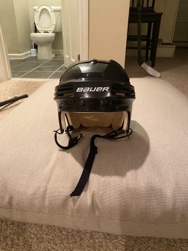 Used Medium Bauer  BHH4500 Helmet
