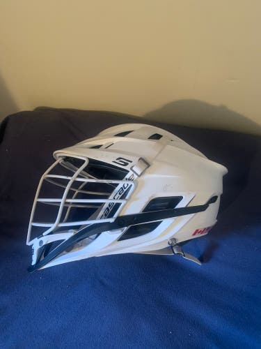 New Player's Cascade S Helmet