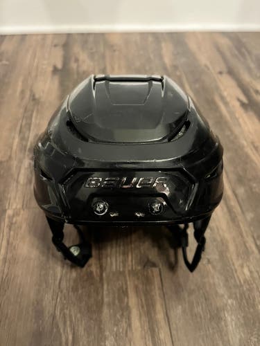 Used Medium Bauer  Hyperlite Helmet