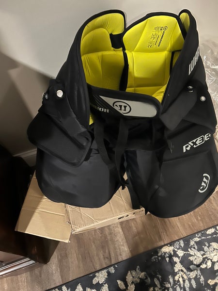 Used Large Warrior Ritual x3 E+ Hockey Goalie Pants