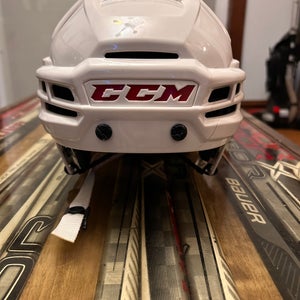 New Medium CCM Super Tacks X Helmet