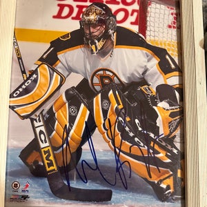 Andrew Raycroft Autograph Picture