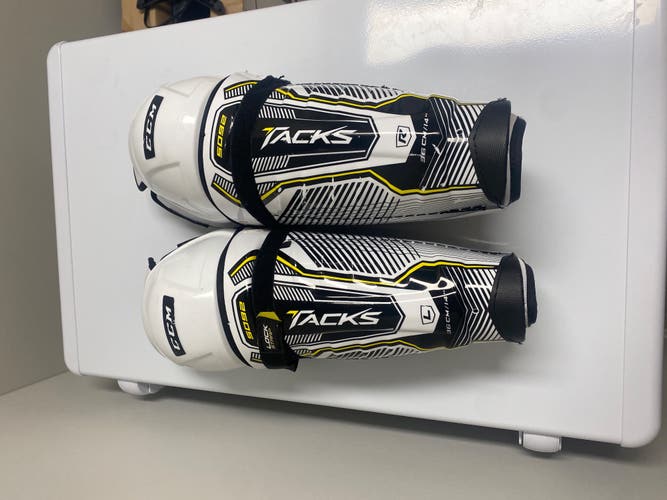 CCM Tacks 5092 Kneepads