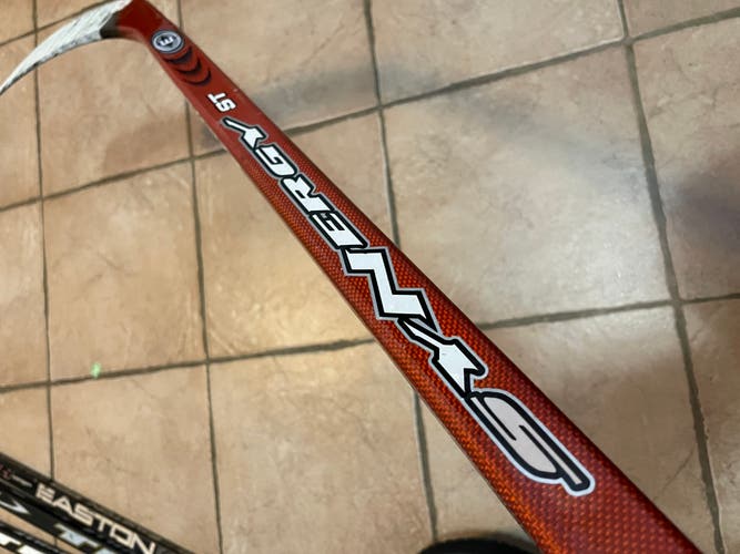 Sr RH Synergy ST 85 Flex Forsberg Curve