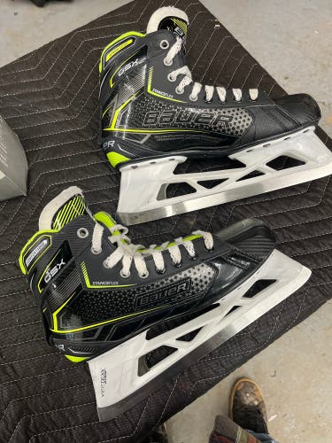 Used Bauer Regular Width  Size 10 GSX Hockey Goalie Skates