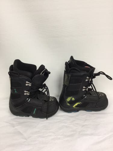 Kid's Size 4.0 Burton Progression Snowboard Boots