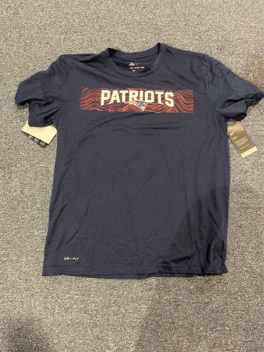 New Nike On Field Apparel New England Patriots T-Shirt Medium & Large