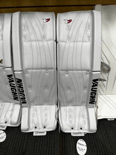 New 34"+2" Vaughn V7 Goalie Leg Pads