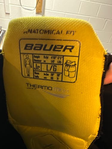 Used Large Bauer Supreme S190