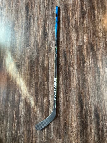 Bauer Nexus Geo Hockey Stick Senior RH P92