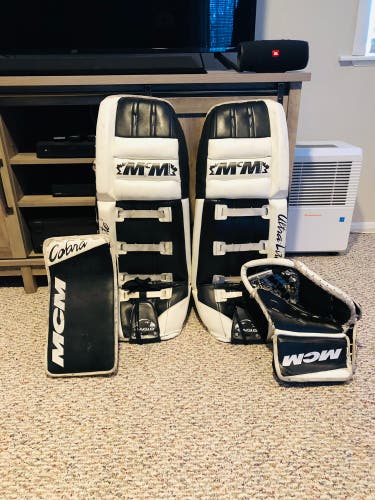 McM Ultralite pads 34in. and senior Cobra mitts