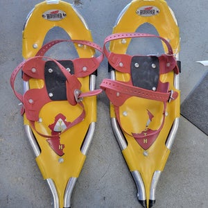 Used Red Feather 20" Snowshoes