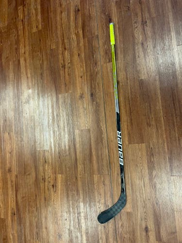 Used Right Handed P92 CUSTOM Vapor Hyperlite Hockey Stick