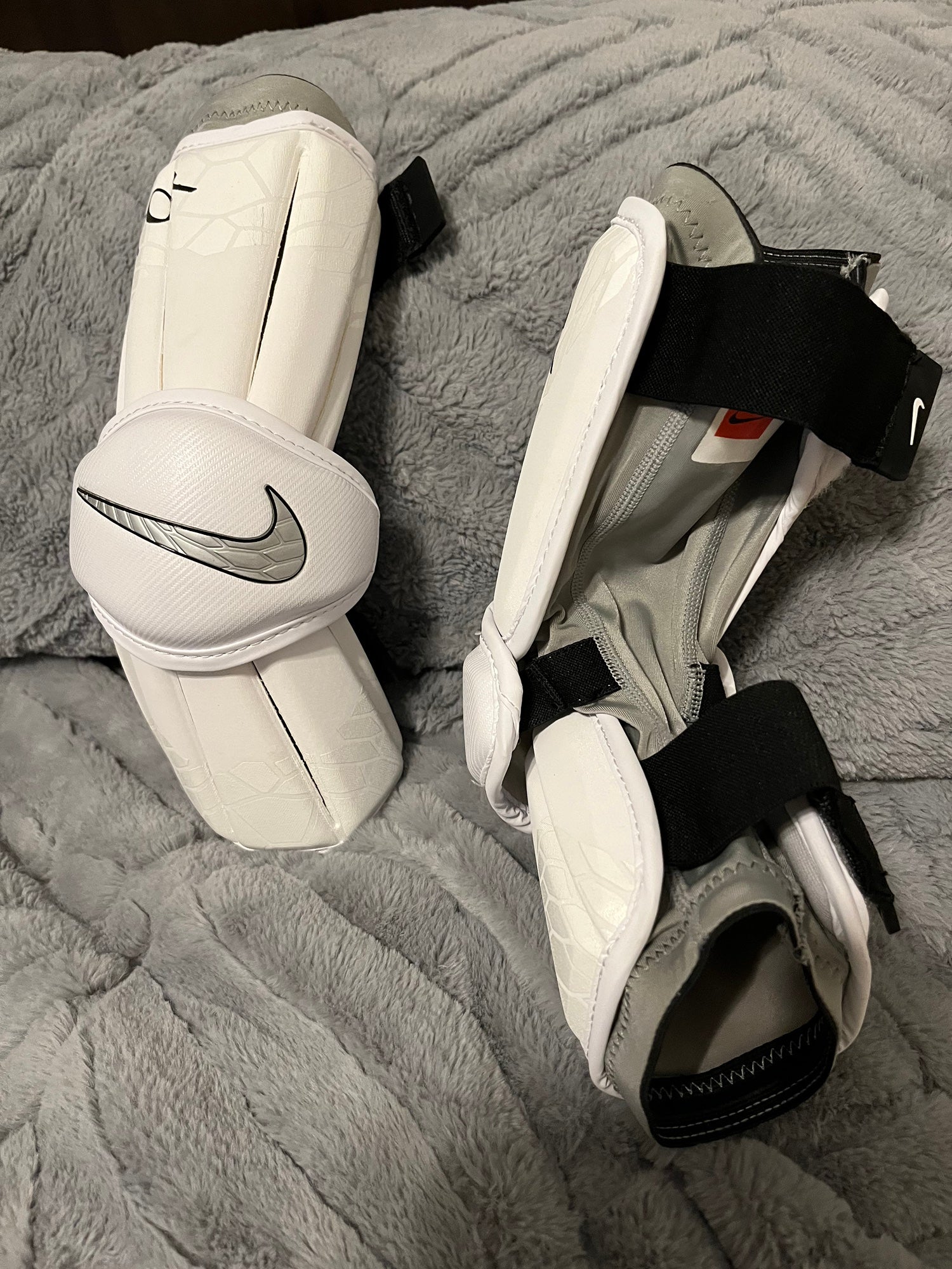 Nike Vapor Arm Pads 2021