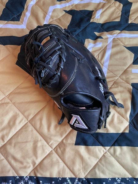Akadema Precision Series 12.5” Lefty First Base Mitt *Like New*